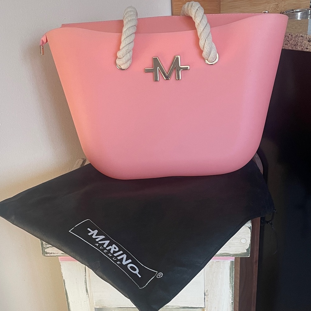 Marino Avenue Beach Bag/Tote with Rope Handles and Dust Bag~ EUC